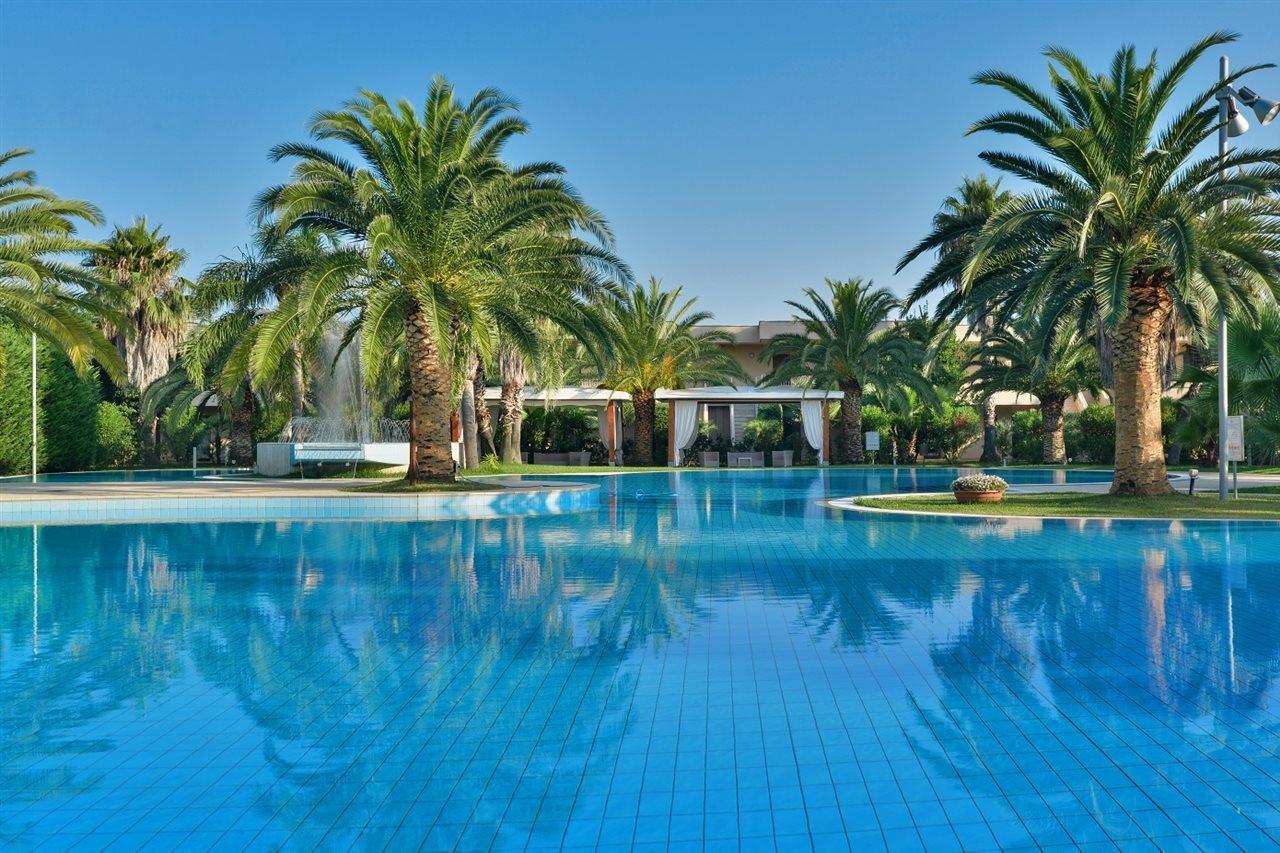 פסטום Minerva Resort Hotel מראה חיצוני תמונה