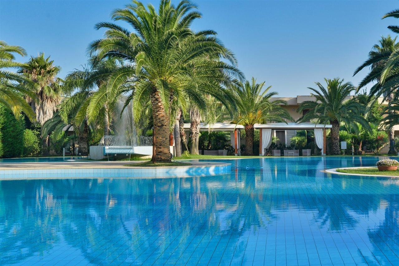 פסטום Minerva Resort Hotel מראה חיצוני תמונה