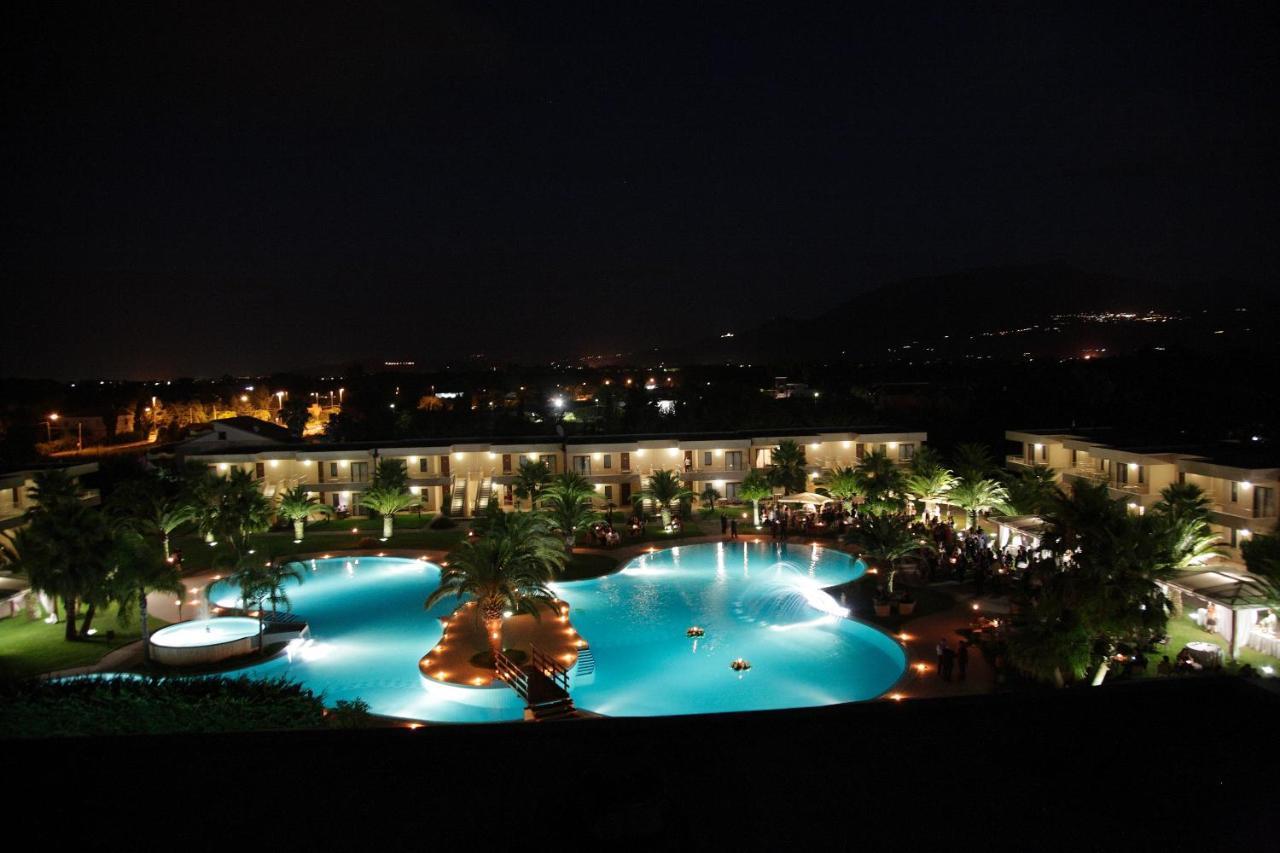 פסטום Minerva Resort Hotel מראה חיצוני תמונה