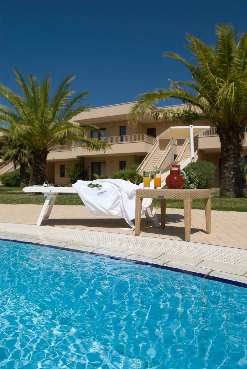 פסטום Minerva Resort Hotel מראה חיצוני תמונה